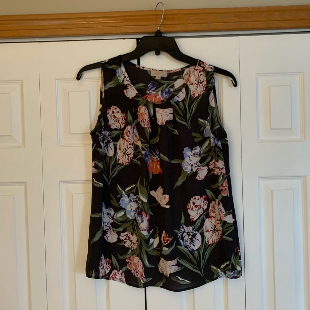 Loft Outlet gray floral sleeveless blouse